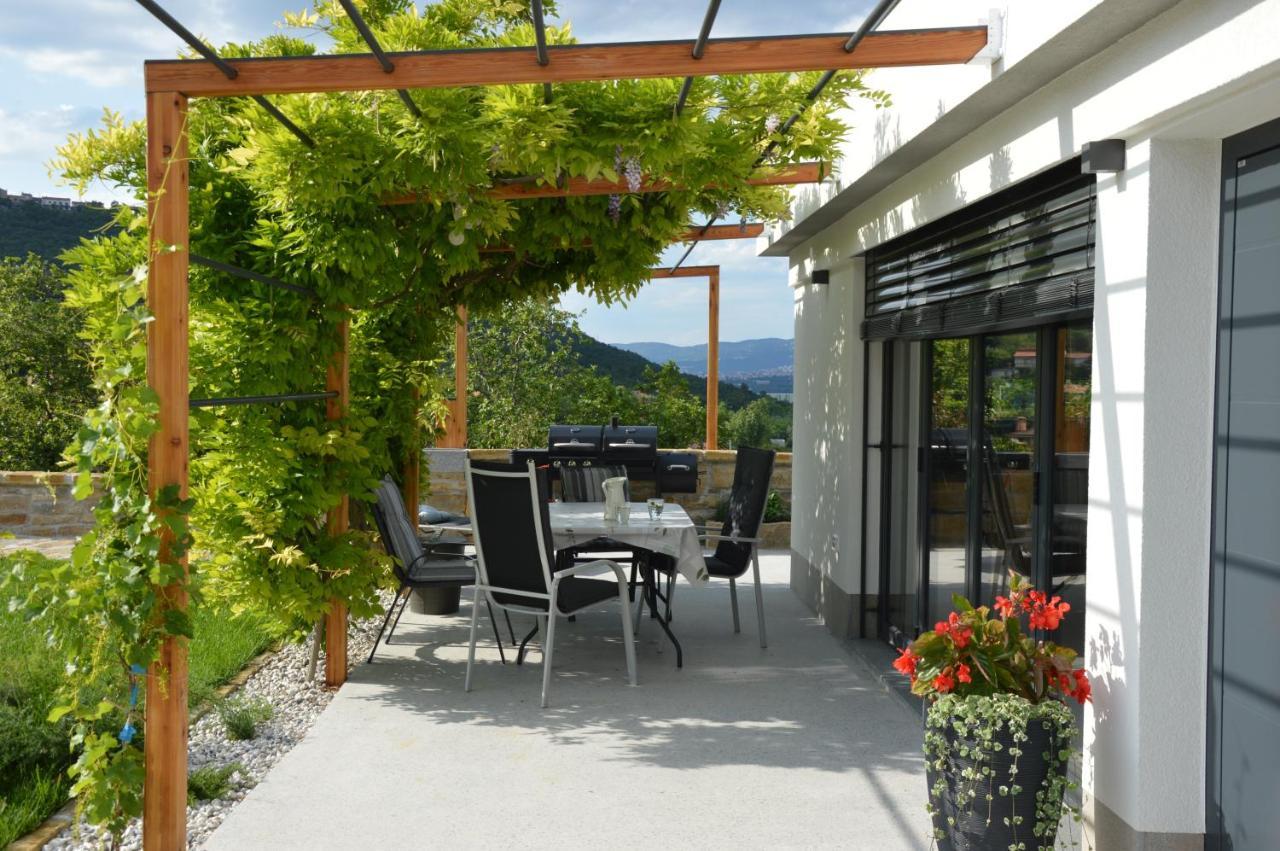 Casa Miranda - Family Comfort In A Quiet Area, Near The Sea, With Bbq And Free Parking Zgornje Skofije Eksteriør bilde