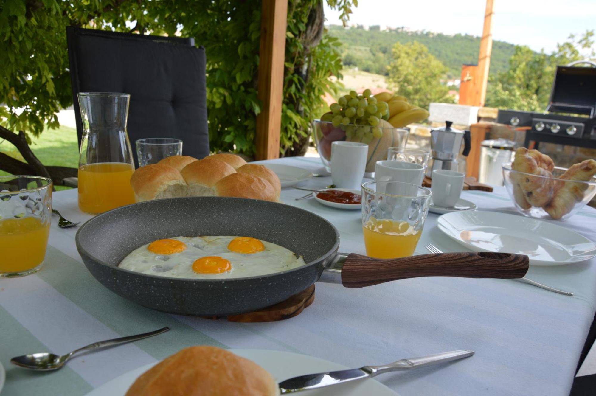 Casa Miranda - Family Comfort In A Quiet Area, Near The Sea, With Bbq And Free Parking Zgornje Skofije Eksteriør bilde