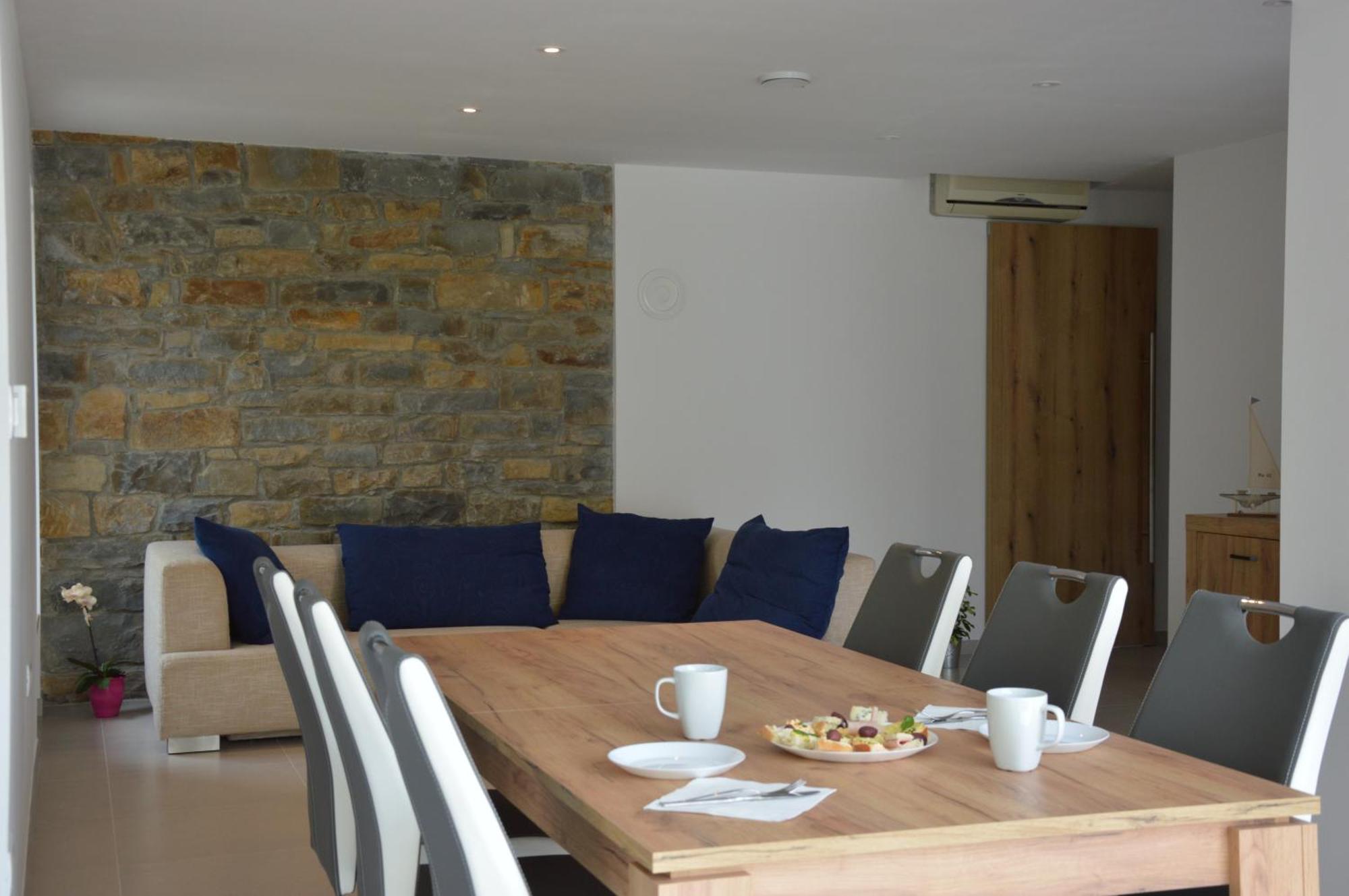 Casa Miranda - Family Comfort In A Quiet Area, Near The Sea, With Bbq And Free Parking Zgornje Skofije Eksteriør bilde